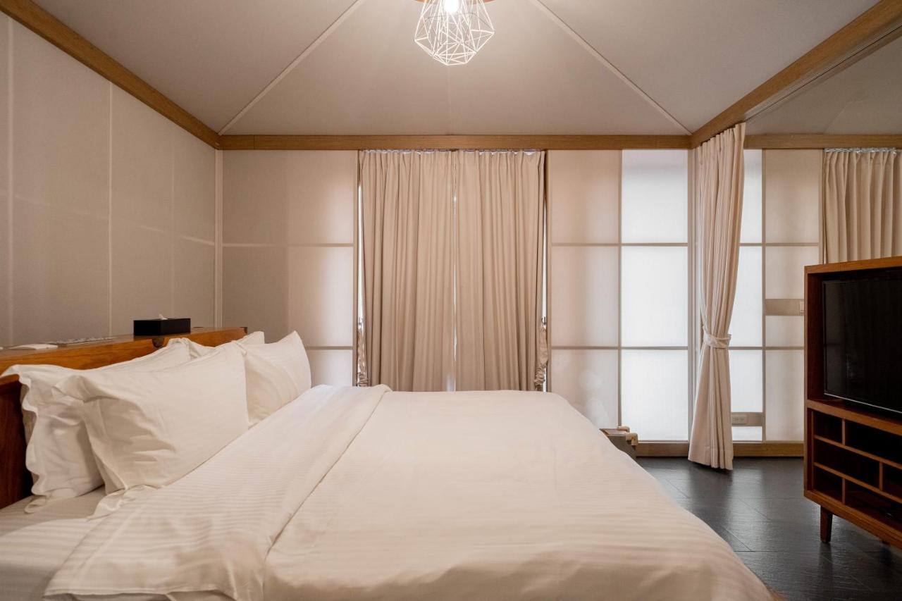 Motel Tian Xia Ju à Yilan Extérieur photo