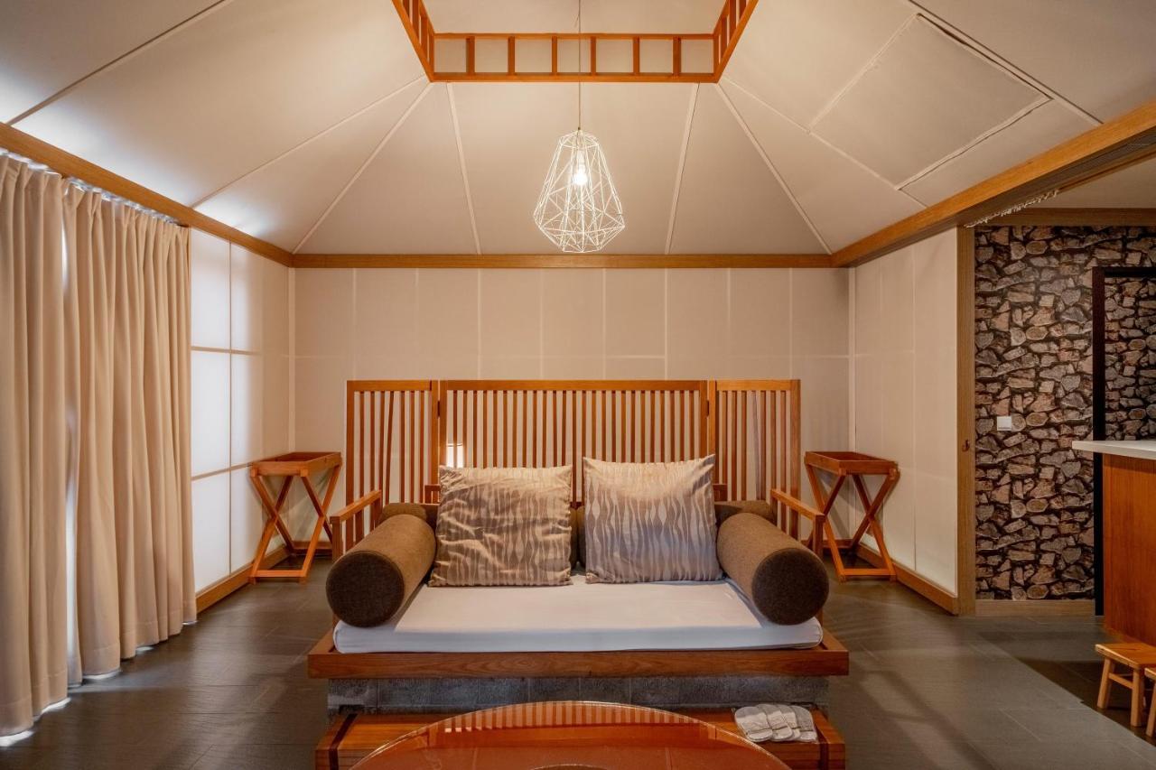 Motel Tian Xia Ju à Yilan Extérieur photo
