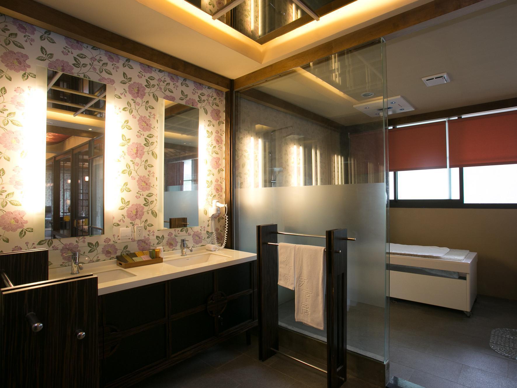 Motel Tian Xia Ju à Yilan Extérieur photo