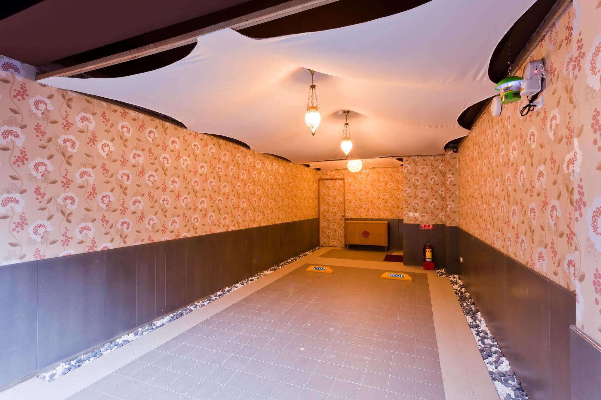 Motel Tian Xia Ju à Yilan Extérieur photo